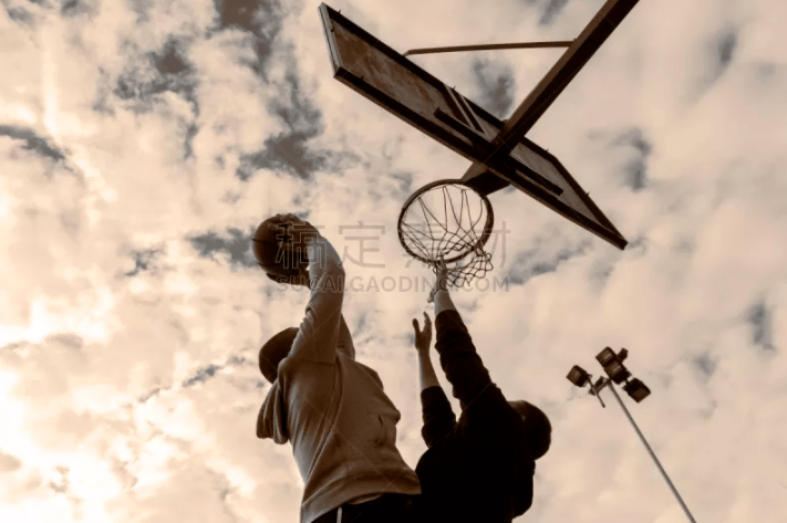 火箭新星终于疯狂爆发，乌度卡启用新替补，果然收到奇效